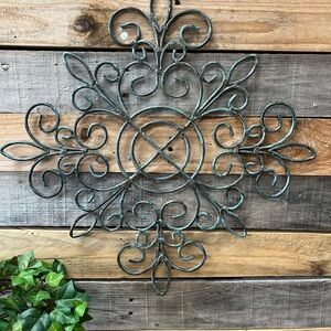 Elegant Blue Green Green Metal Wall Decor